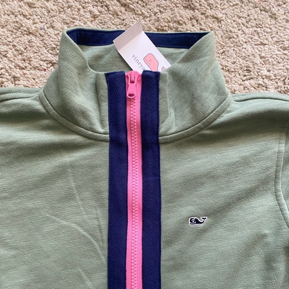 Vineyard Vines Women’s Quarter Zip NWT - Picture 2 of 3